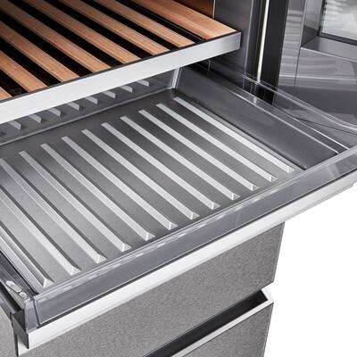 Product image for 'LG SIGNATURE wine cooler with InstaView'